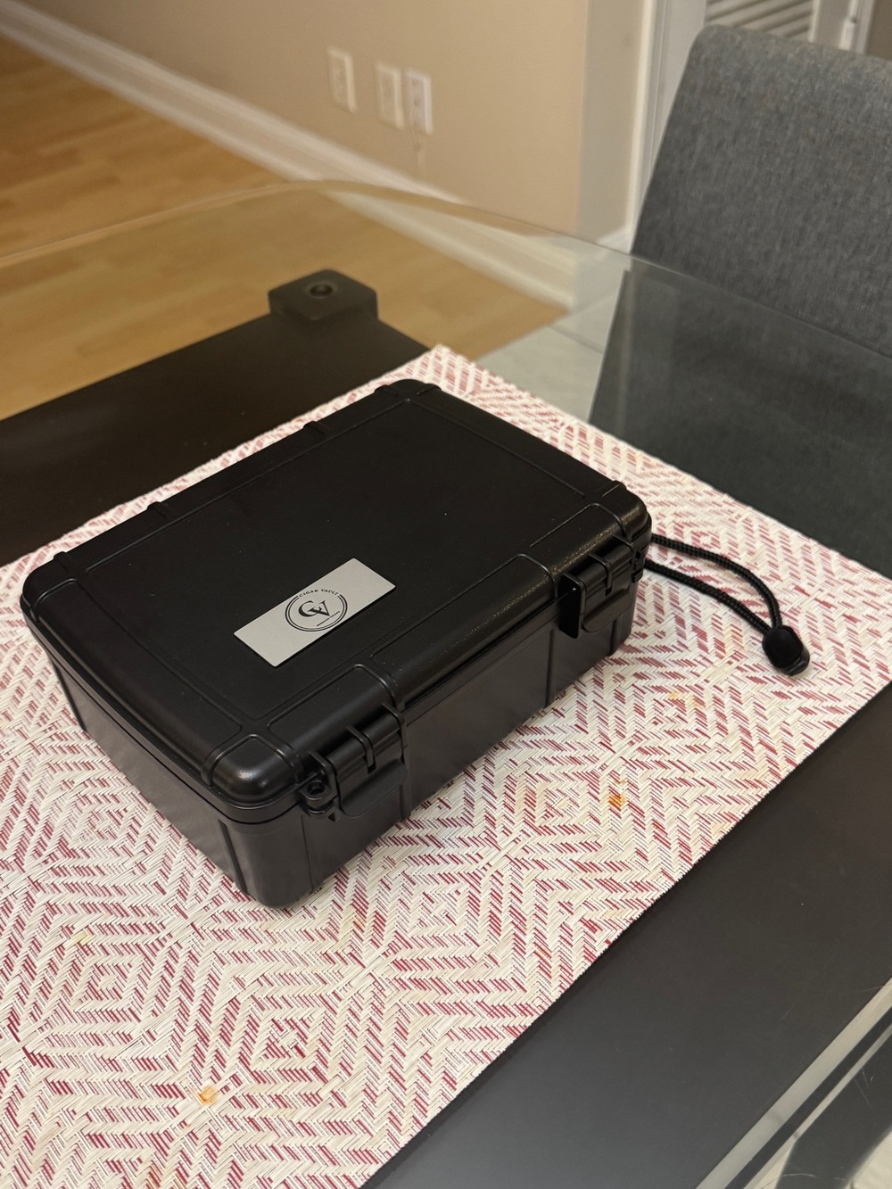 Cigar Travel Humidor – Excellent Condition